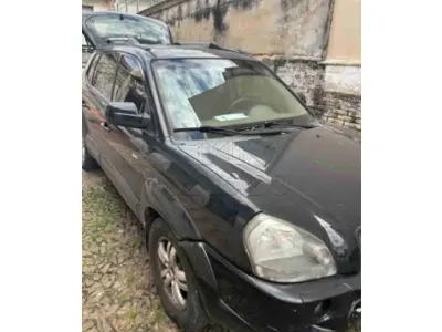LOTE 004 - VEÍCULO HUNDAY TUCSON V6, ano/modelo 2007/2007, cor preta, gasolina, placas IOM8876.